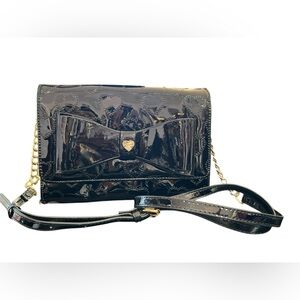 Betsey Johnson Black Patent Hearts With Bow Crossbody